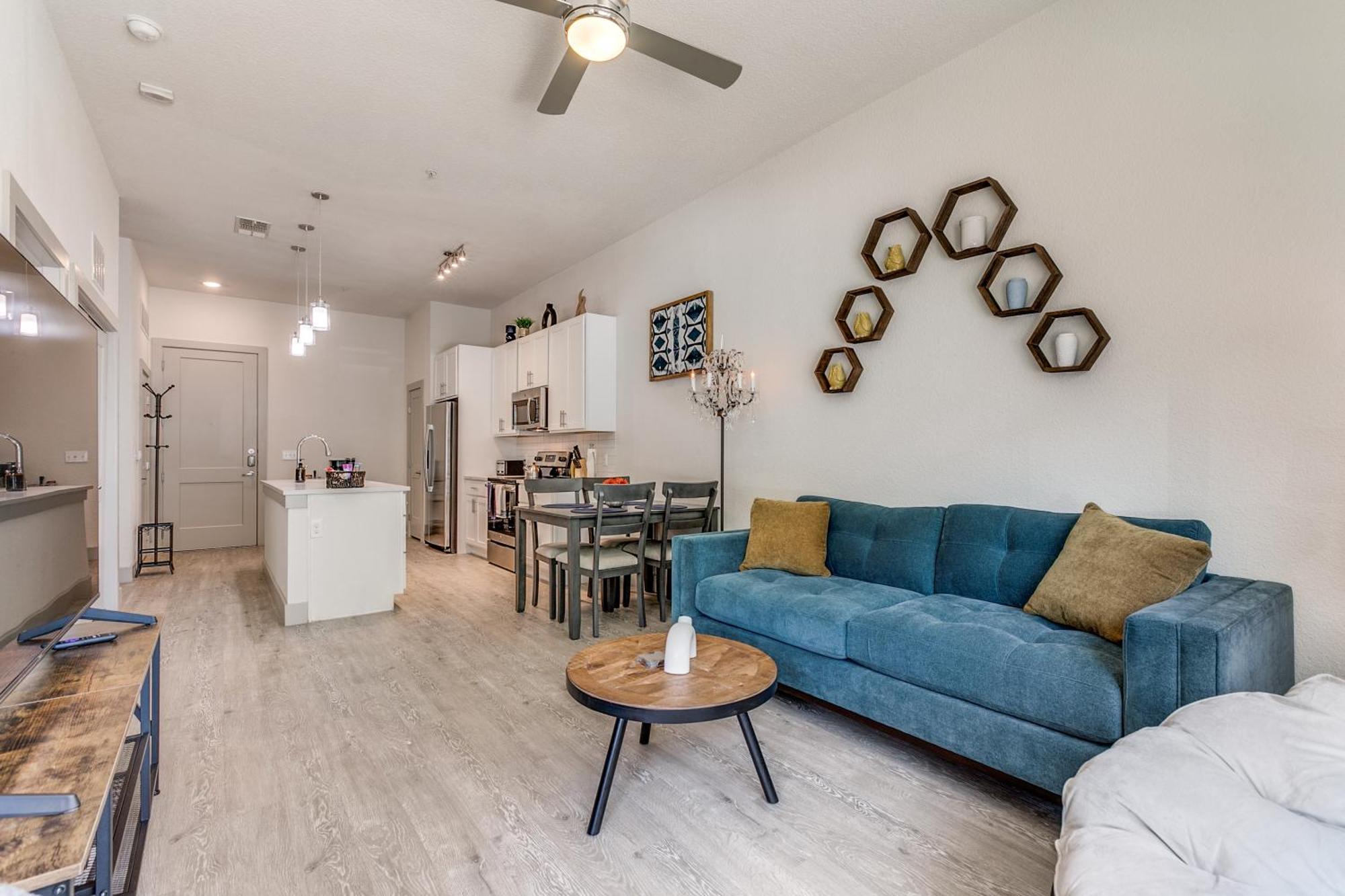 Lush Downtown Condo On Riverwalk W King Ste, Free Parking, Pet Friendly, Centrally Located On Riverwalk Сан-Антонио Экстерьер фото