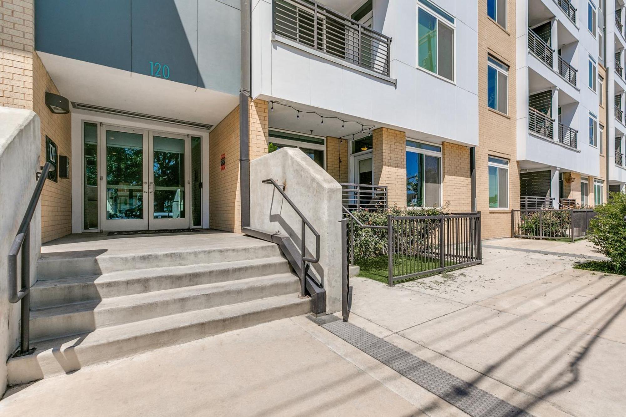 Lush Downtown Condo On Riverwalk W King Ste, Free Parking, Pet Friendly, Centrally Located On Riverwalk Сан-Антонио Экстерьер фото