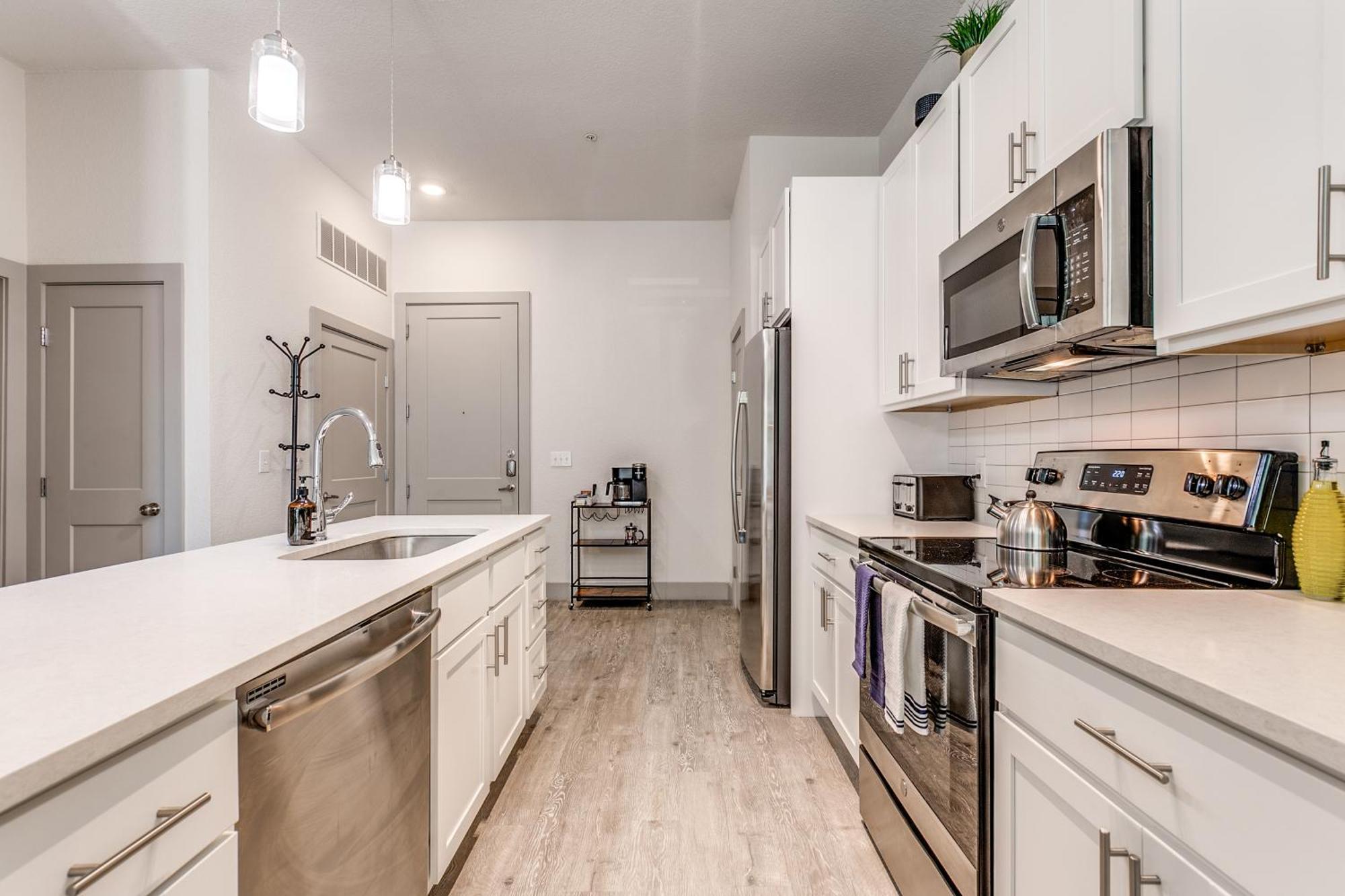 Lush Downtown Condo On Riverwalk W King Ste, Free Parking, Pet Friendly, Centrally Located On Riverwalk Сан-Антонио Экстерьер фото